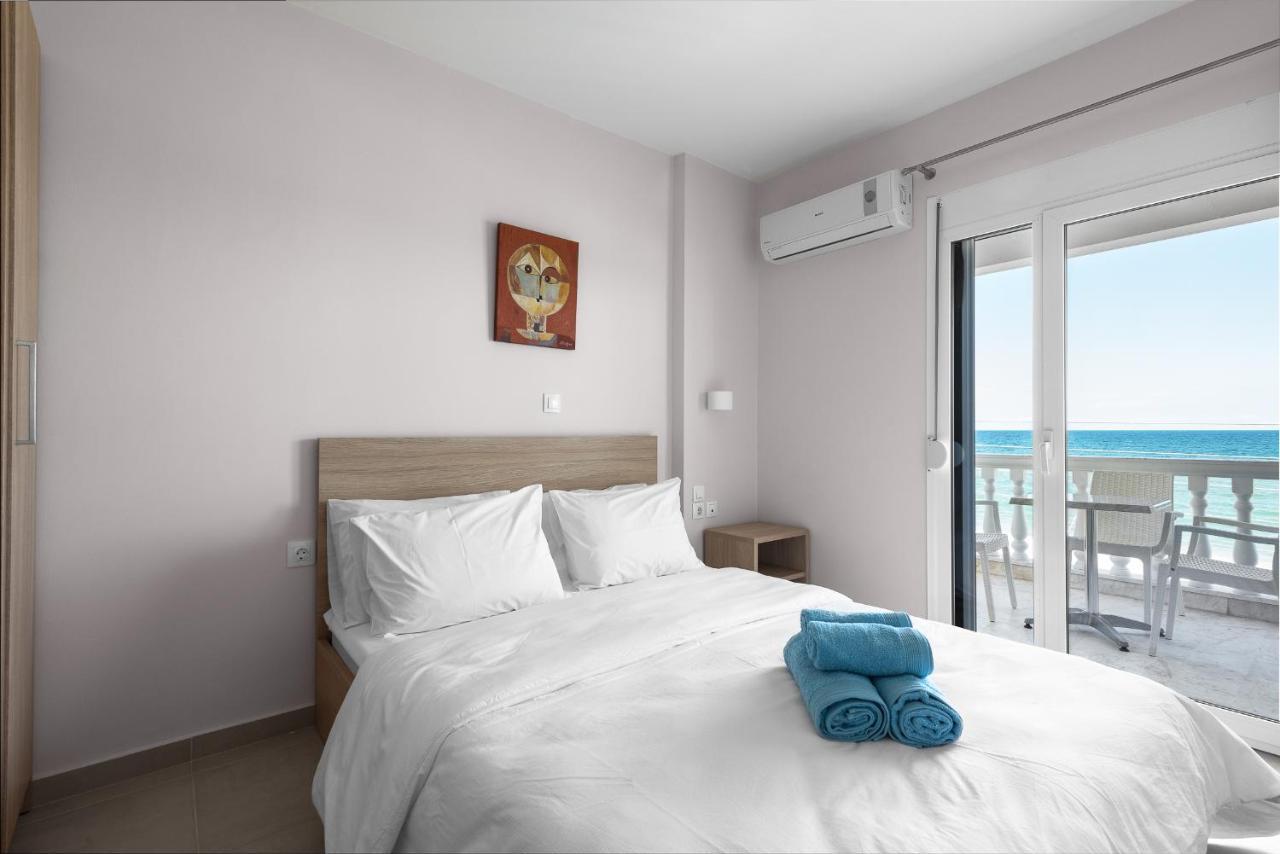 Apartamento Blue Flag, Nilie Hospitality Mgmt Olympiakí Aktí Exterior foto