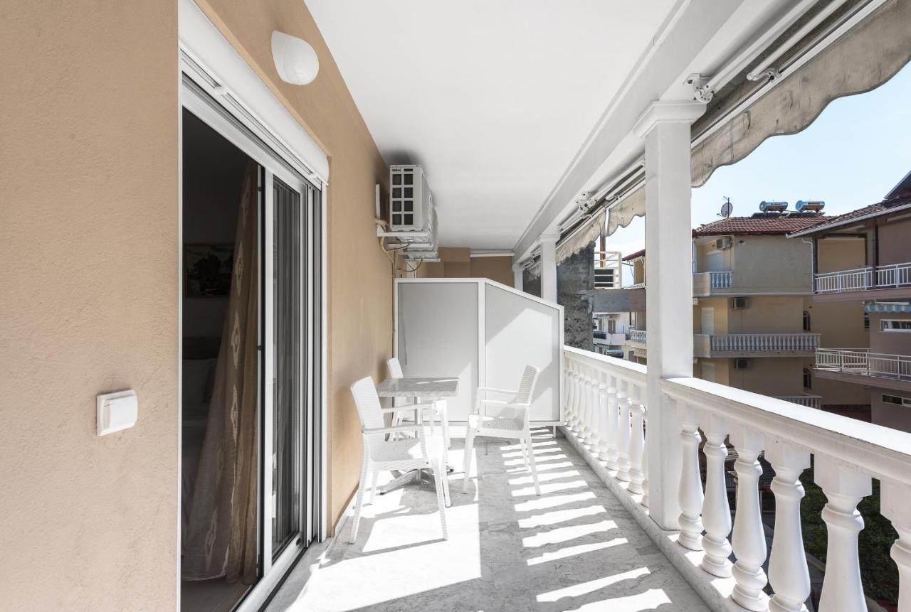 Apartamento Blue Flag, Nilie Hospitality Mgmt Olympiakí Aktí Exterior foto