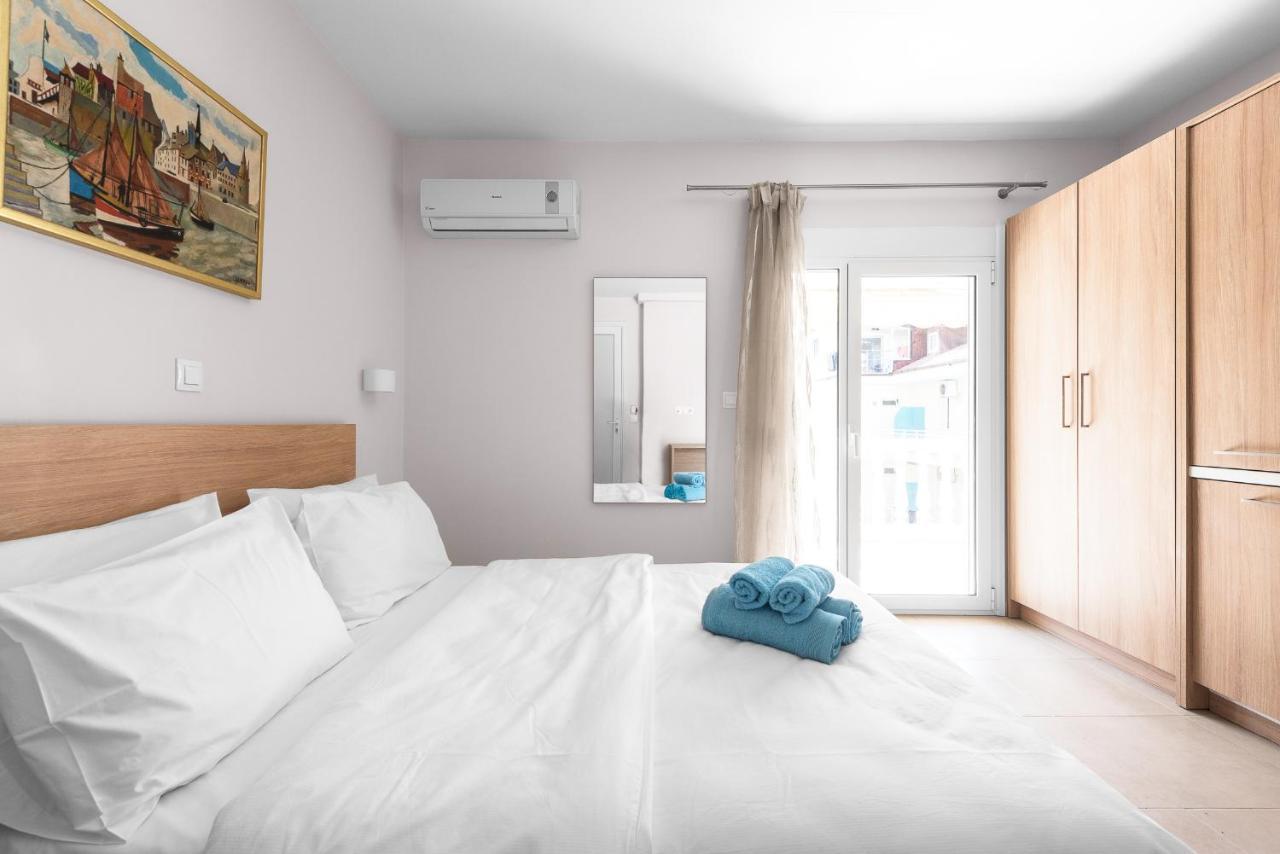 Apartamento Blue Flag, Nilie Hospitality Mgmt Olympiakí Aktí Exterior foto