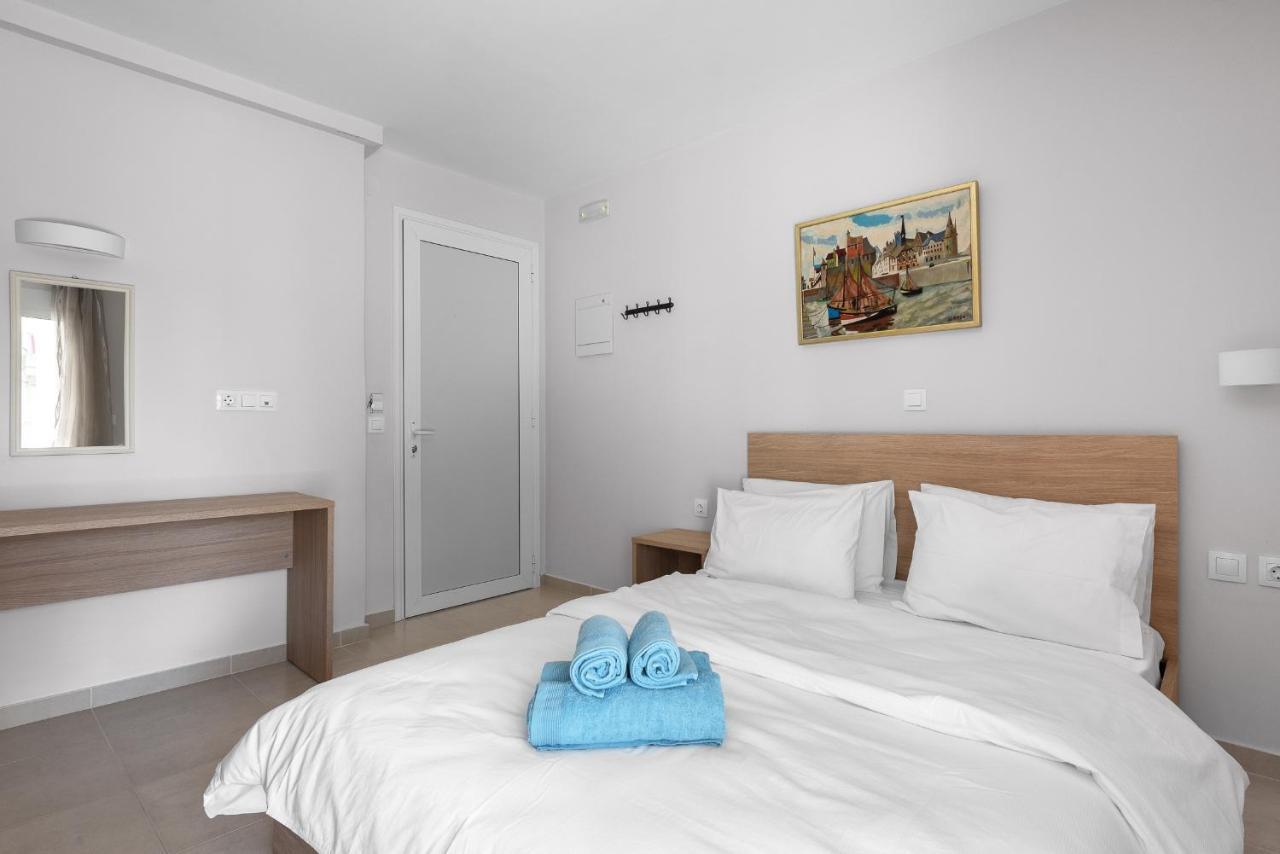 Apartamento Blue Flag, Nilie Hospitality Mgmt Olympiakí Aktí Exterior foto
