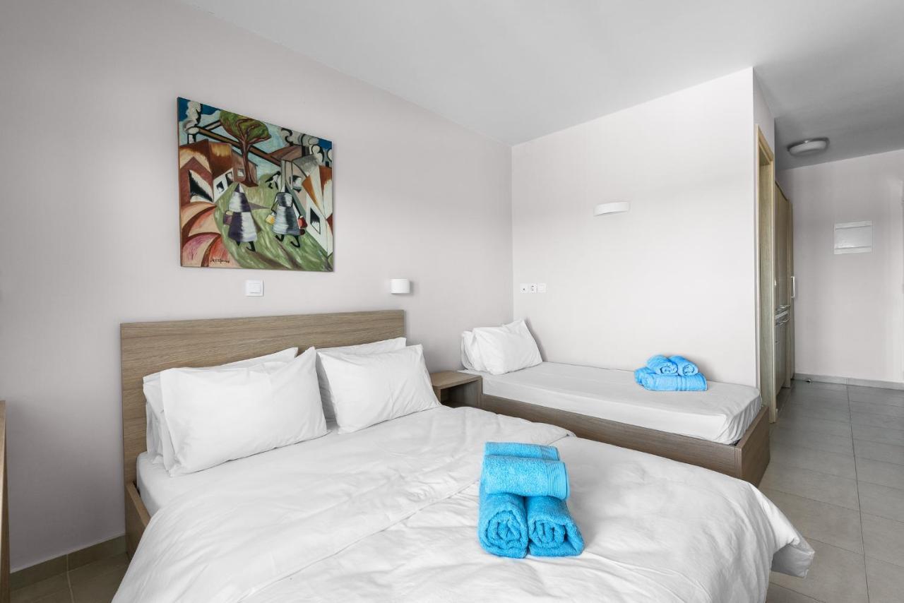 Apartamento Blue Flag, Nilie Hospitality Mgmt Olympiakí Aktí Exterior foto